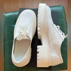 Real leather Vic Matie White Lace-Up Flats, new, made in Italy, eu 39, us 9